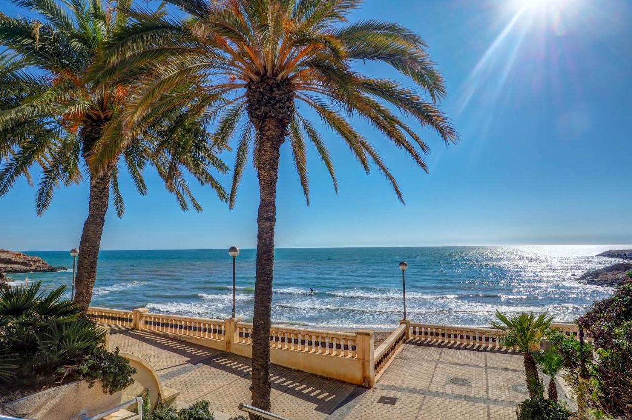 La Marina Sea Front By Hello Homes سيدجيس المظهر الخارجي الصورة